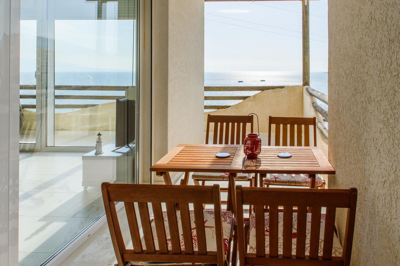 Sunset Apartment Saranda Bay Екстер'єр фото