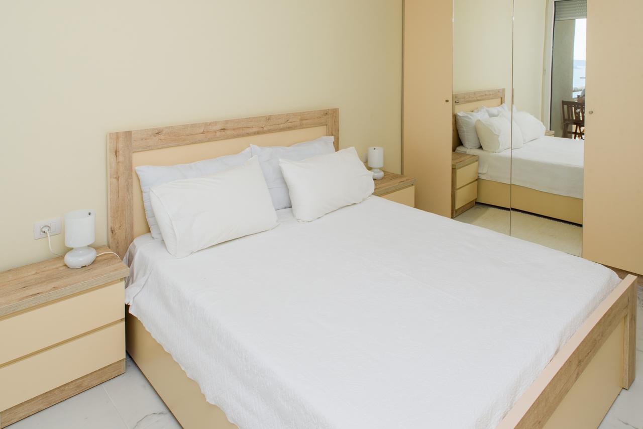 Sunset Apartment Saranda Bay Екстер'єр фото
